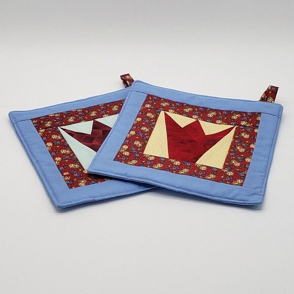 Handmade Blue Yellow Dot Floral Crown Square Fabric Trivets - Set of 2 - Picture 1 of 13